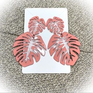 💕Beautiful Coral Plantain Leaves Fashion Earrings💕